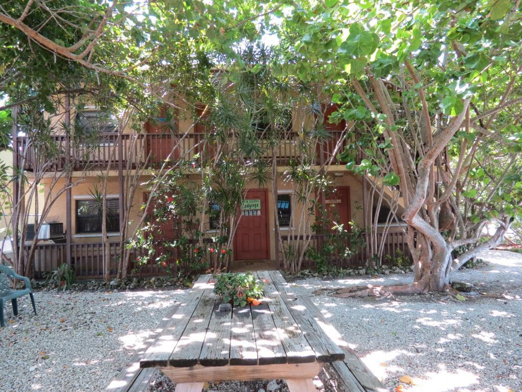 Ed & Ellen'S Lodgings Key Largo 모텔 외부 사진