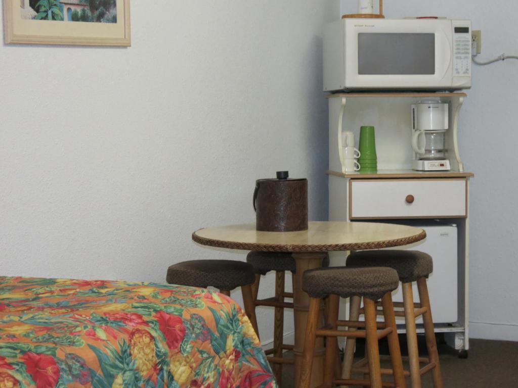 Ed & Ellen'S Lodgings Key Largo 모텔 객실 사진